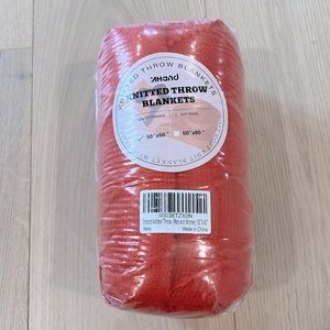 NWT Red Knitted Throw Blanket 50X60”